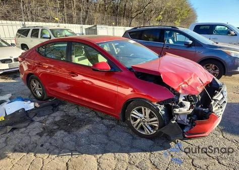 2020 Hyundai Elantra Sel z USA, uszkodzony, nr VIN 5NPD84LF4LH517021